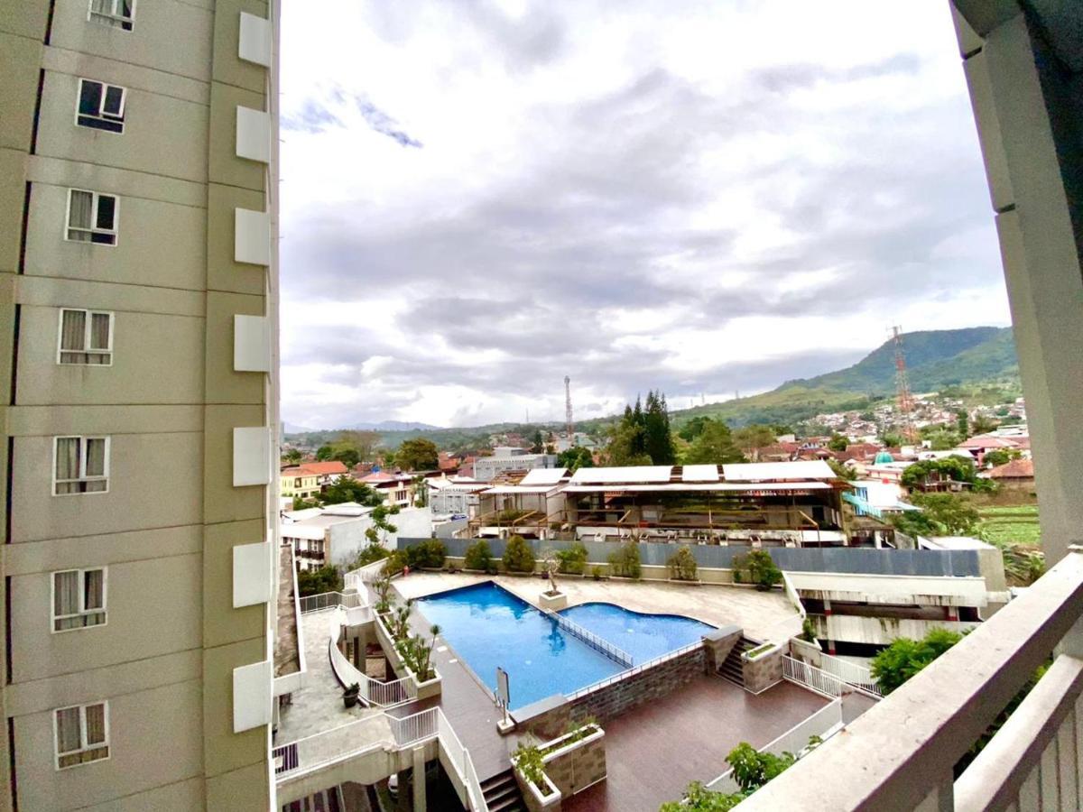 Skyland City Hotel Jatinangor Cilimus ภายนอก รูปภาพ